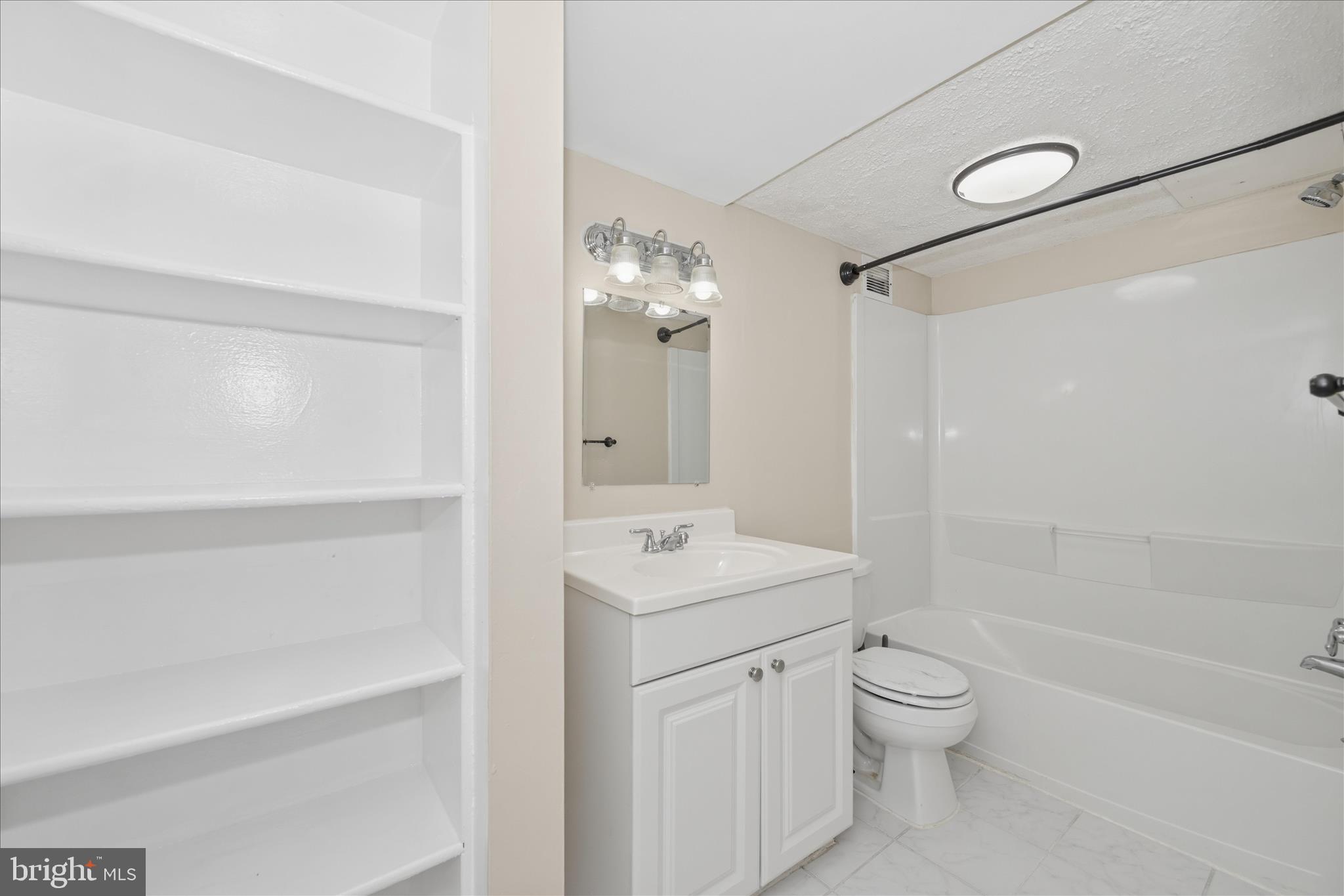 1836 Metzerott Road, Unit 1504 Hyattsville, MD 20783 - Photo 29 of 45 Bathroom