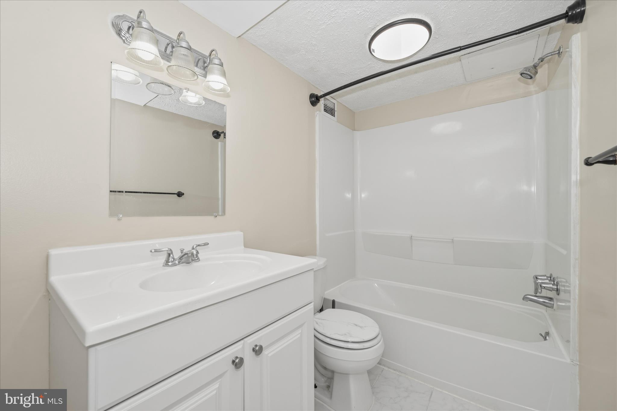 1836 Metzerott Road, Unit 1504 Hyattsville, MD 20783 - Photo 30 of 45 Bathroom