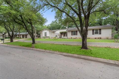 $469,000 | 302 South Lake Creek Drive, Round Rock, TX 78681
