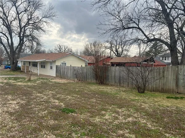 $199,000 | 709 North Montgomery Street, Sedan, KS 67361