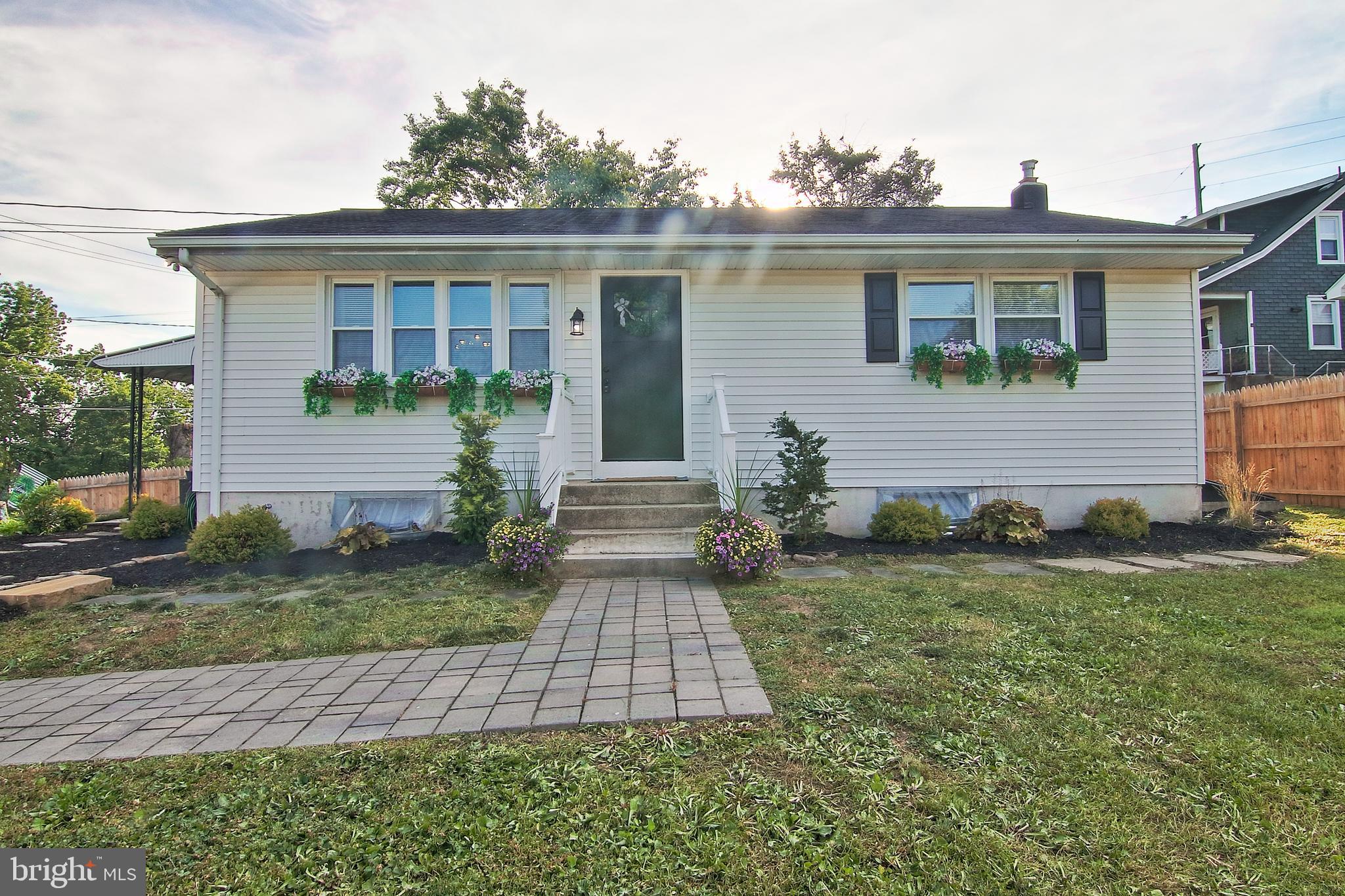 1291 Shelbourne Road Reading, PA 19606 - Photo 34 of 34 Exterior Front
