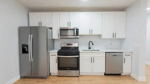 $3,000 | 932 North Richmond Street, Unit 1F, Chicago, IL 60622