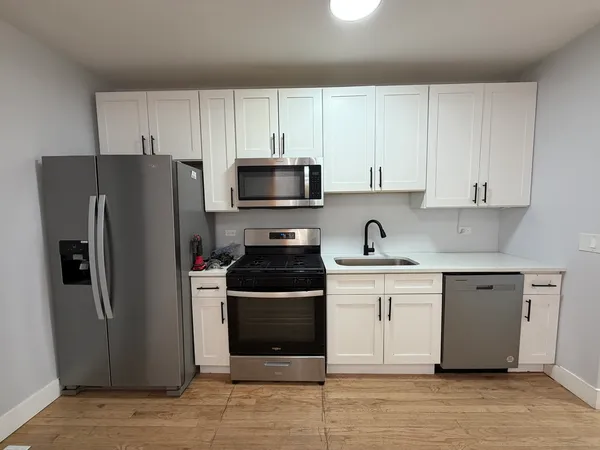 $3,000 | 932 North Richmond Street, Unit 1F, Chicago, IL 60622
