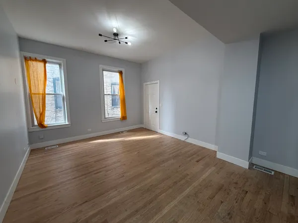 $3,000 | 932 North Richmond Street, Unit 1F, Chicago, IL 60622