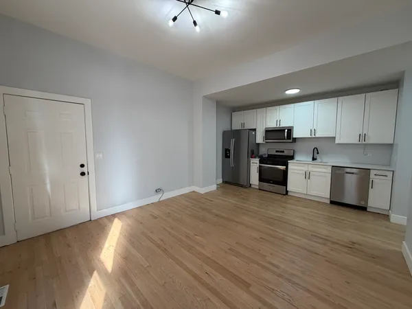 $3,000 | 932 North Richmond Street, Unit 1F, Chicago, IL 60622