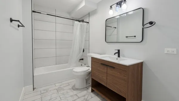 $3,000 | 932 North Richmond Street, Unit 1F, Chicago, IL 60622