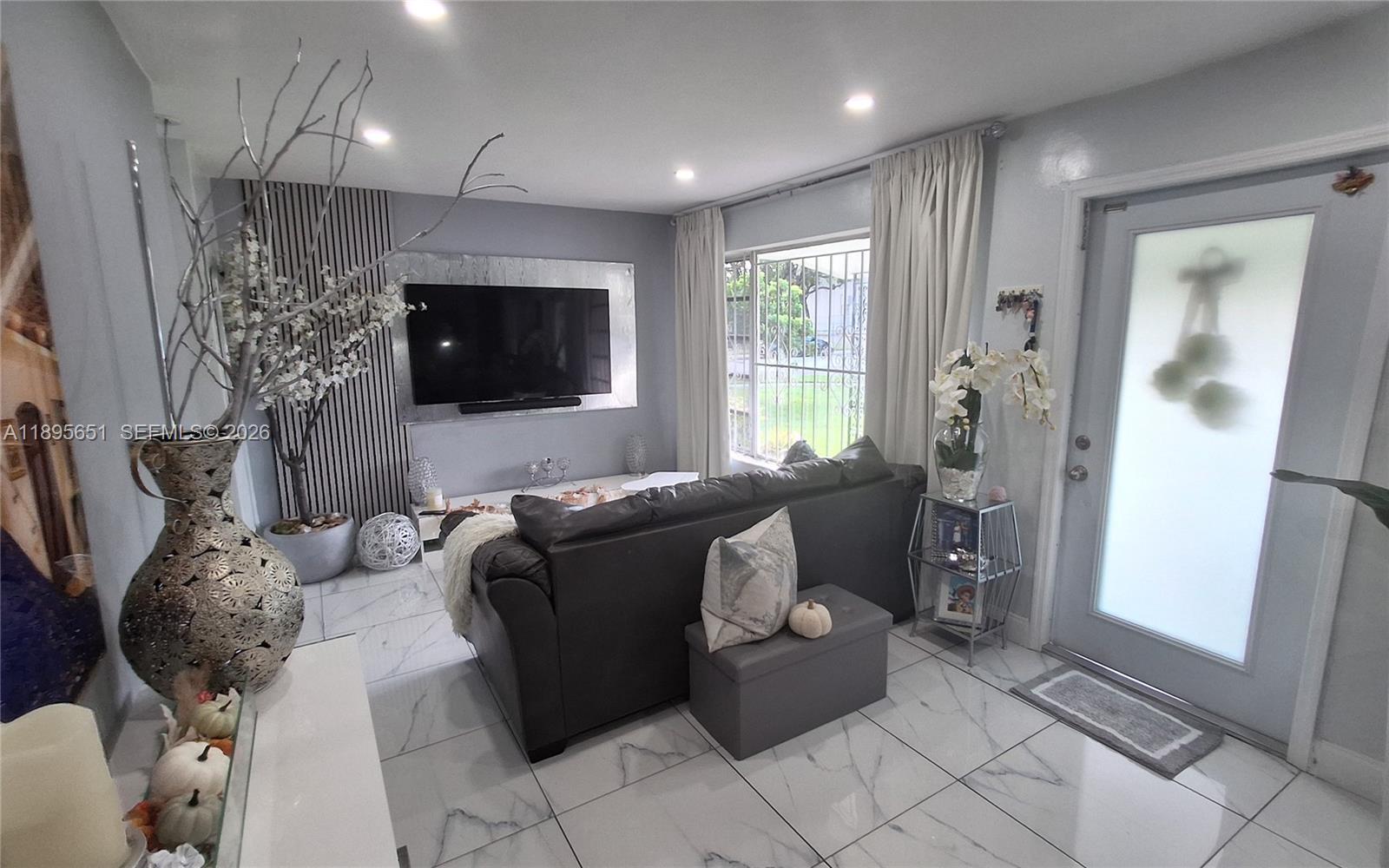 10305 Southwest 149th Terrace Miami, FL 33176 - Photo 18 of 58