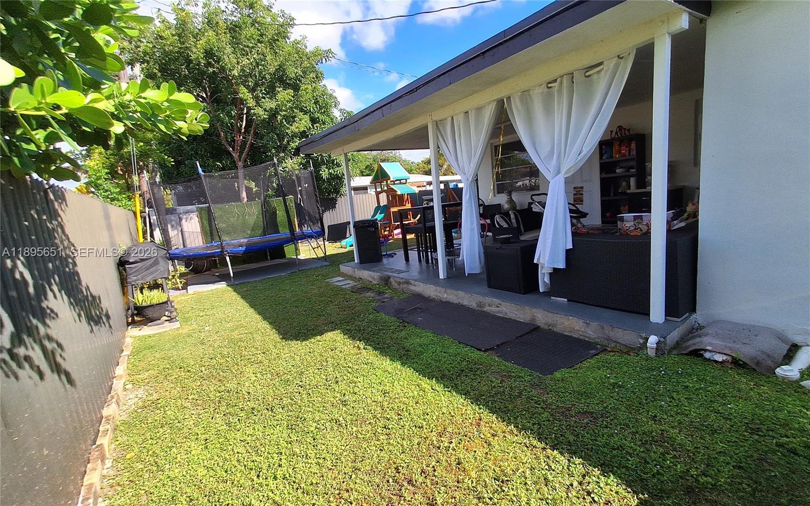 10305 Southwest 149th Terrace Miami, FL 33176 - Photo 28 of 58