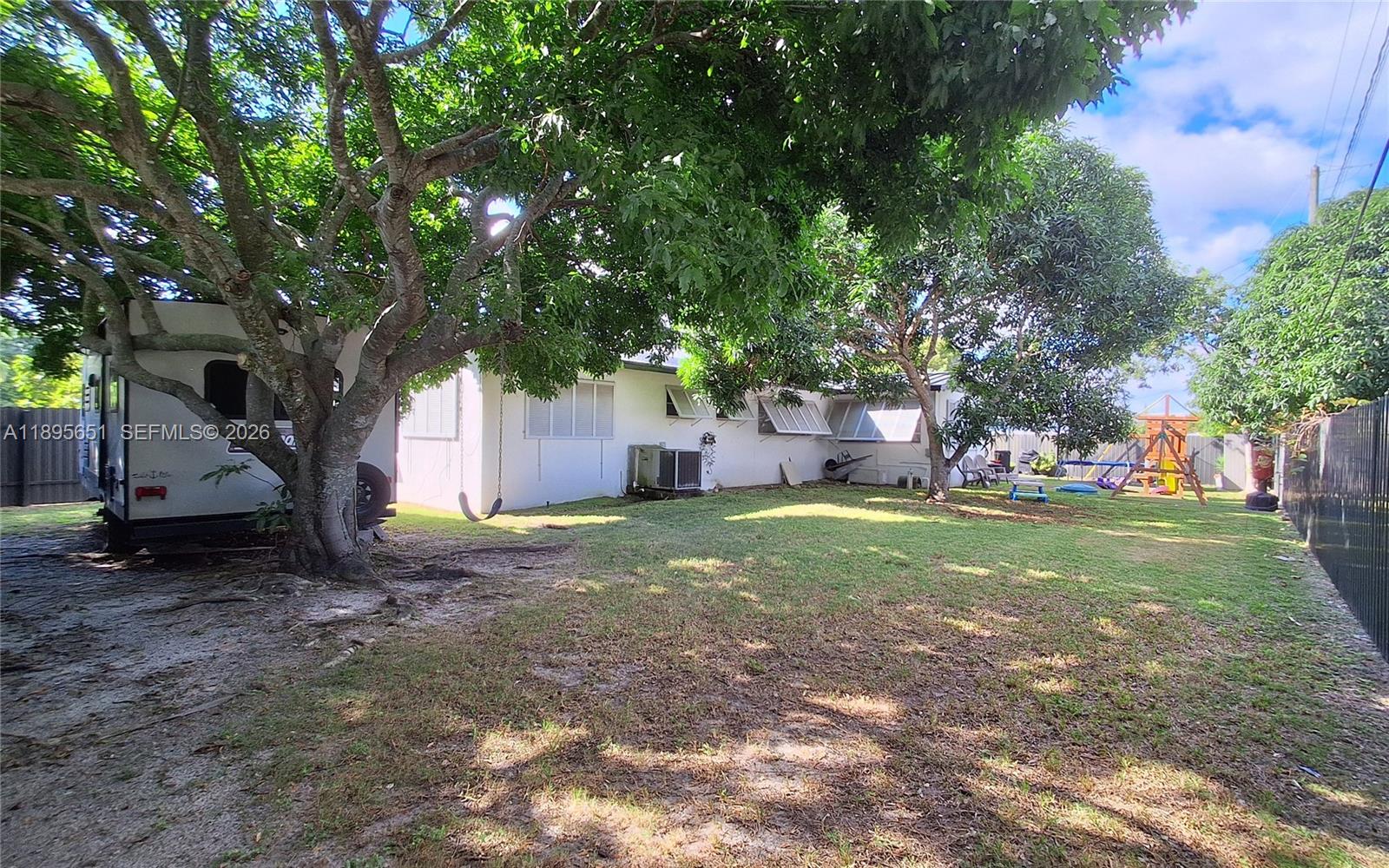 10305 Southwest 149th Terrace Miami, FL 33176 - Photo 44 of 58