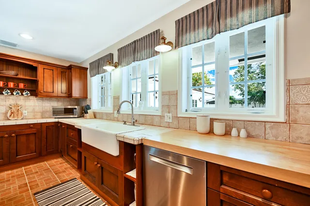 $5,900 | 904 Southeast 12th Street, Deerfield Beach, FL 33441