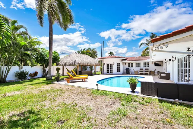 $5,900 | 904 Southeast 12th Street, Deerfield Beach, FL 33441