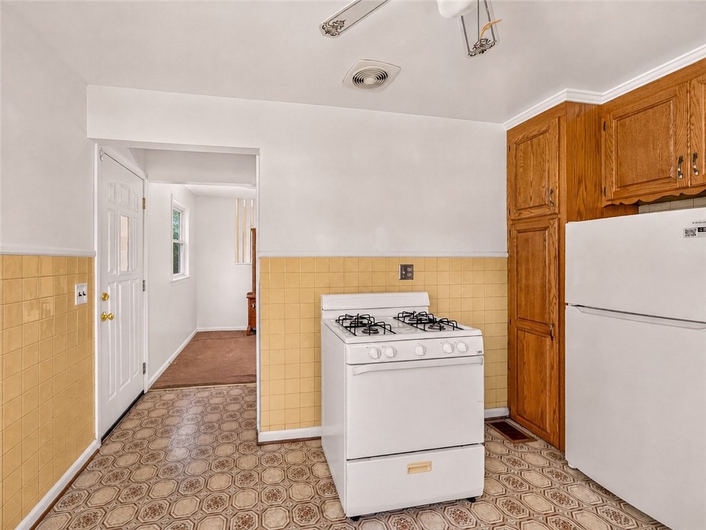 30 Rumson Road Greece, NY 14612 - Photo 10 of 36 Gallery Image 10