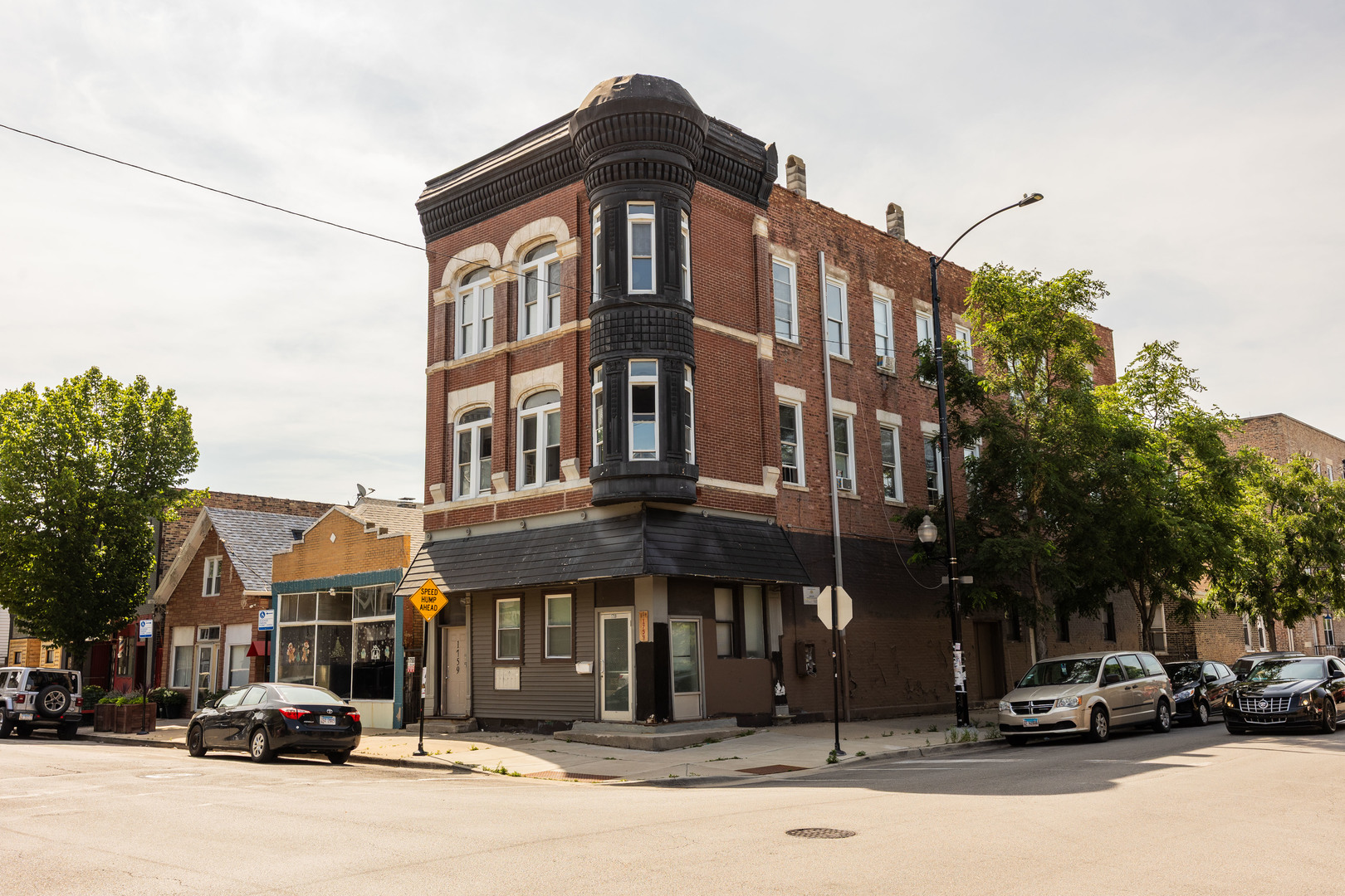 1759 West 21st Street Chicago, IL 60608 - Photo 1 of 38