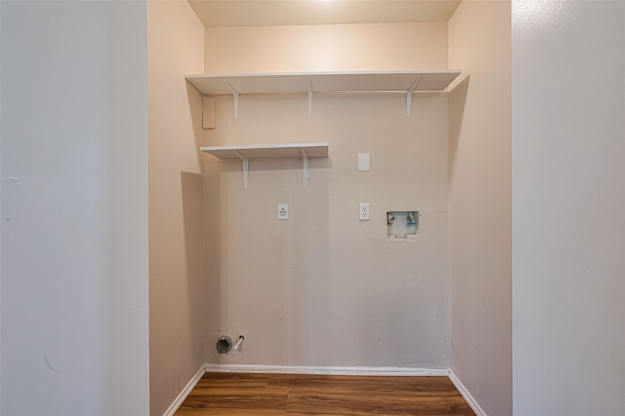 15827 Beechnut Street Houston, TX 77083 - Photo 20 of 36