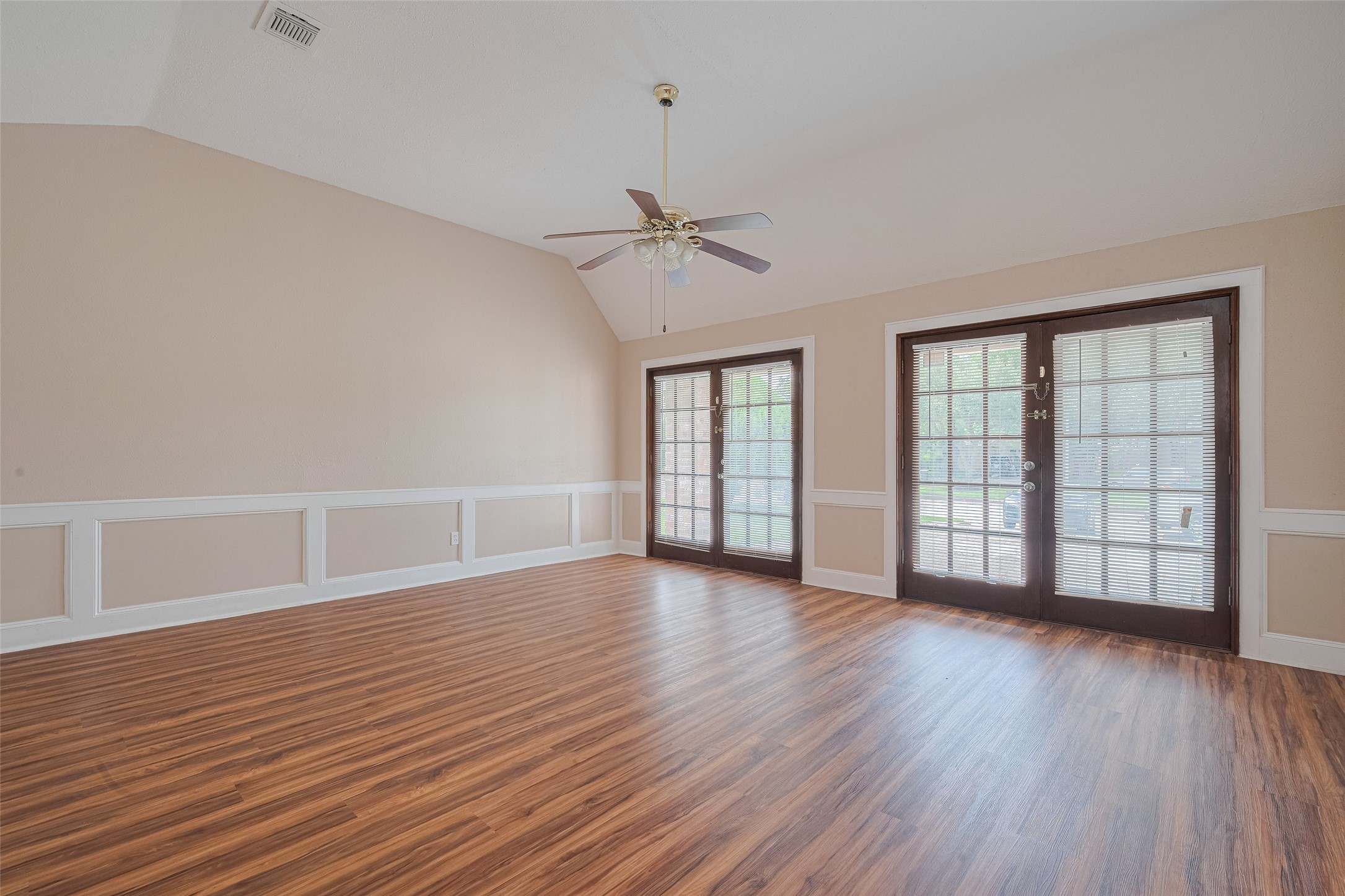 15827 Beechnut Street Houston, TX 77083 - Photo 10 of 36