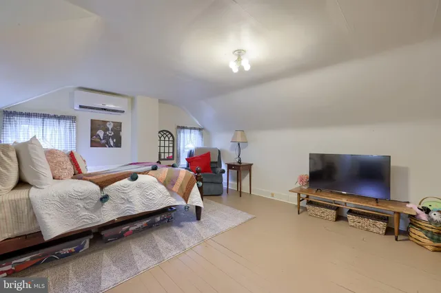 $303,333 | 34 East Market Street, Lititz, PA 17543