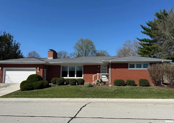 $280,000 | 1401 Ivywood Drive, Springfield, IL 62704