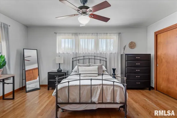 $280,000 | 1401 Ivywood Drive, Springfield, IL 62704