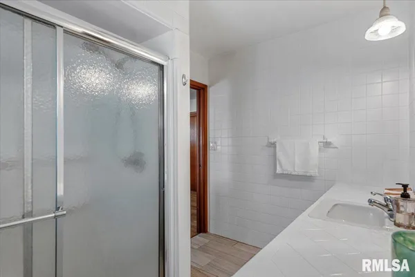 $280,000 | 1401 Ivywood Drive, Springfield, IL 62704