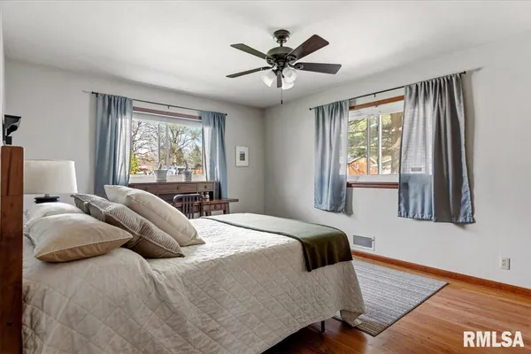 $280,000 | 1401 Ivywood Drive, Springfield, IL 62704