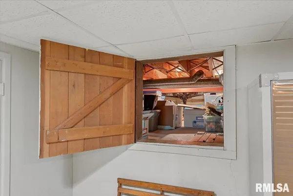 $280,000 | 1401 Ivywood Drive, Springfield, IL 62704