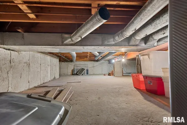 $280,000 | 1401 Ivywood Drive, Springfield, IL 62704