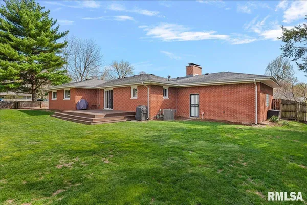 $280,000 | 1401 Ivywood Drive, Springfield, IL 62704