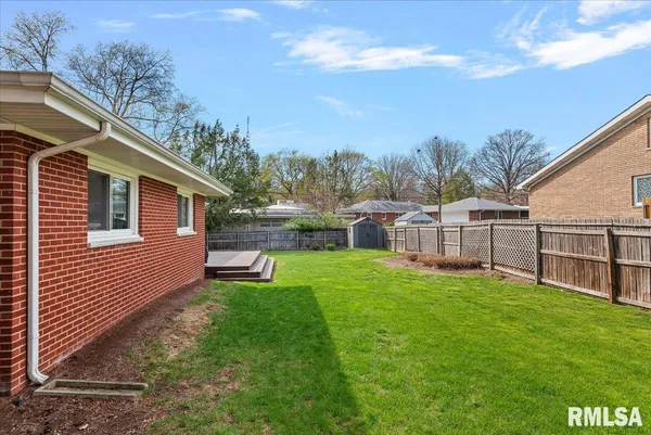 $280,000 | 1401 Ivywood Drive, Springfield, IL 62704