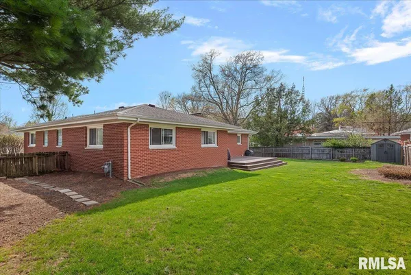 $280,000 | 1401 Ivywood Drive, Springfield, IL 62704