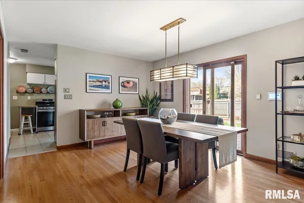 $280,000 | 1401 Ivywood Drive, Springfield, IL 62704