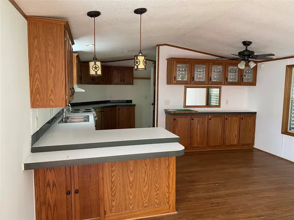 $1,250 | 16066 North Loop Drive, Plantersville, TX 77363