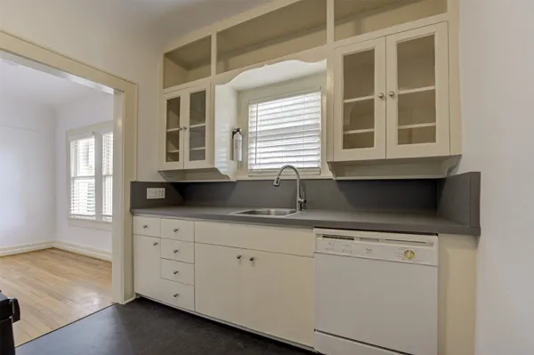 $1,850 | 1516 Bonnie Brae Street, Unit 2, Houston, TX 77006