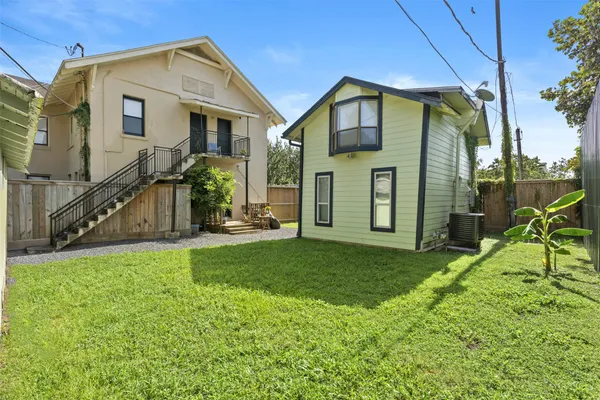 $1,850 | 1516 Bonnie Brae Street, Unit 2, Houston, TX 77006