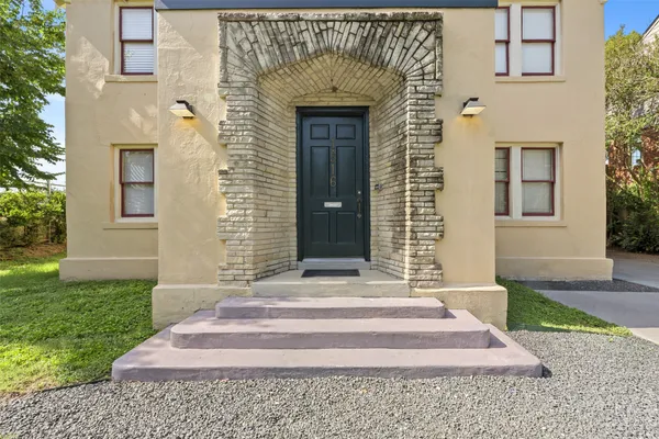 $1,850 | 1516 Bonnie Brae Street, Unit 2, Houston, TX 77006