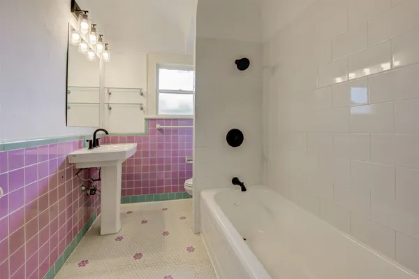 $1,850 | 1516 Bonnie Brae Street, Unit 2, Houston, TX 77006