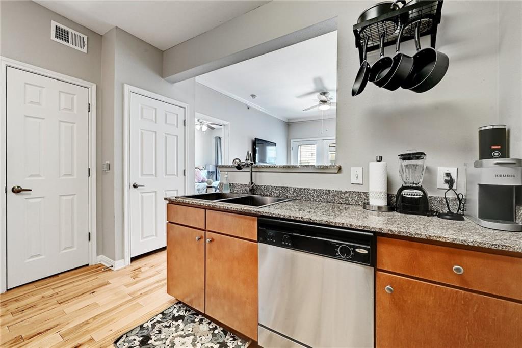 2502 Leon Street, Unit 407 Austin, TX 78705 - Photo 9 of 22