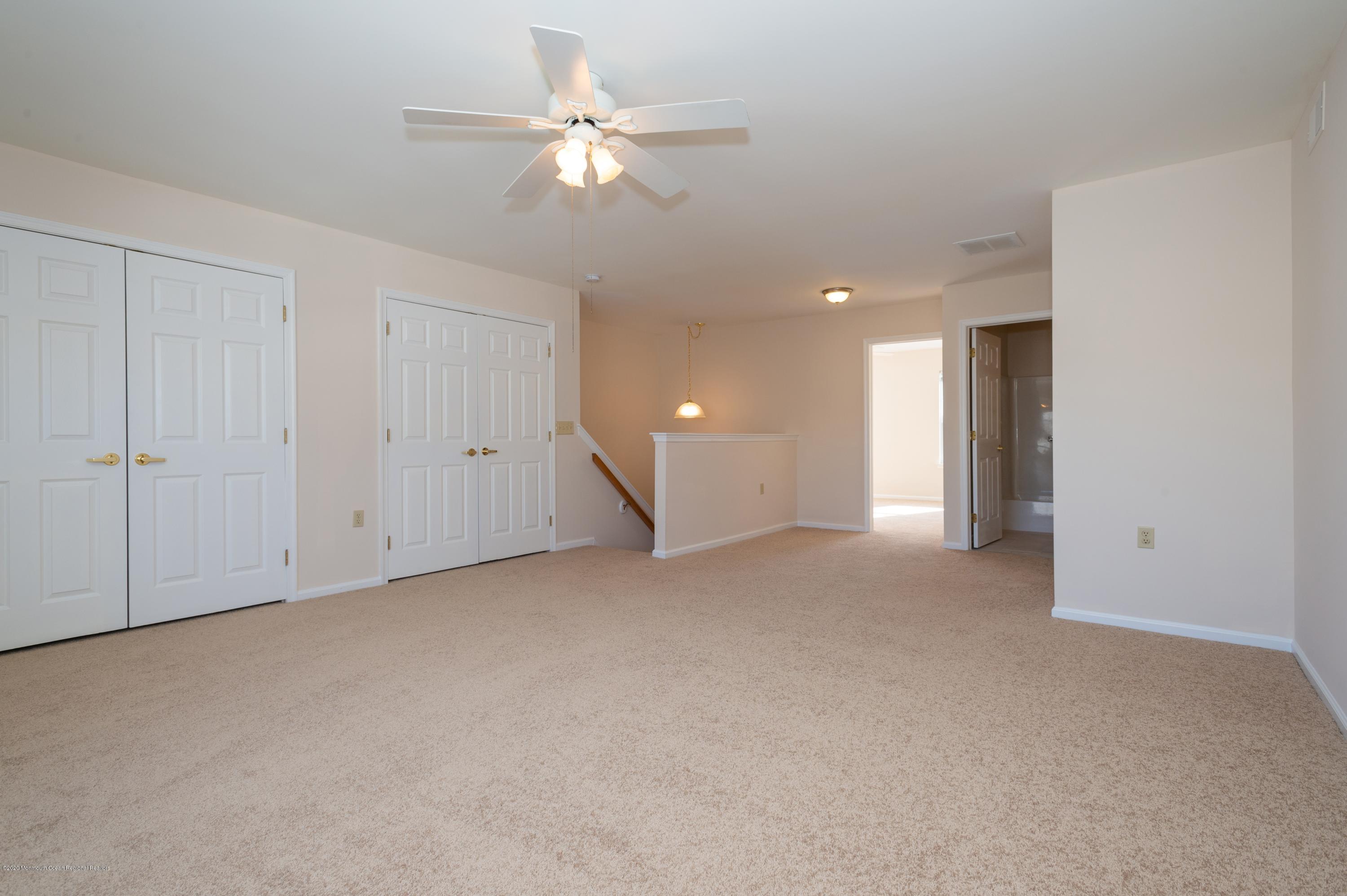 9 Portebello Road Jackson, NJ 08527 - Photo 11 of 26 11_9PortebelloRoad_21002_Greatroom_HiRes