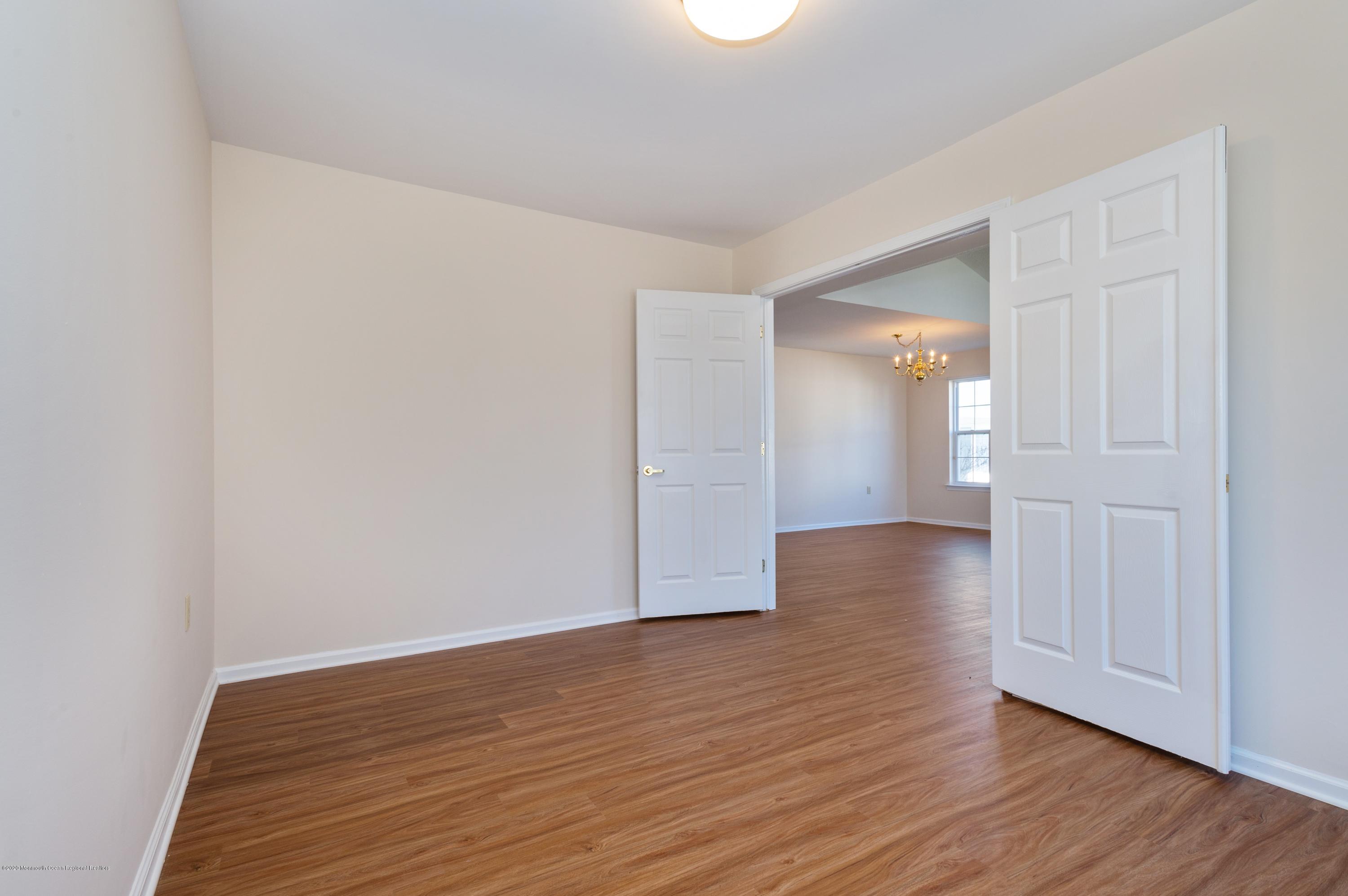9 Portebello Road Jackson, NJ 08527 - Photo 15 of 26 15_9PortebelloRoad_54003_Office_HiRes