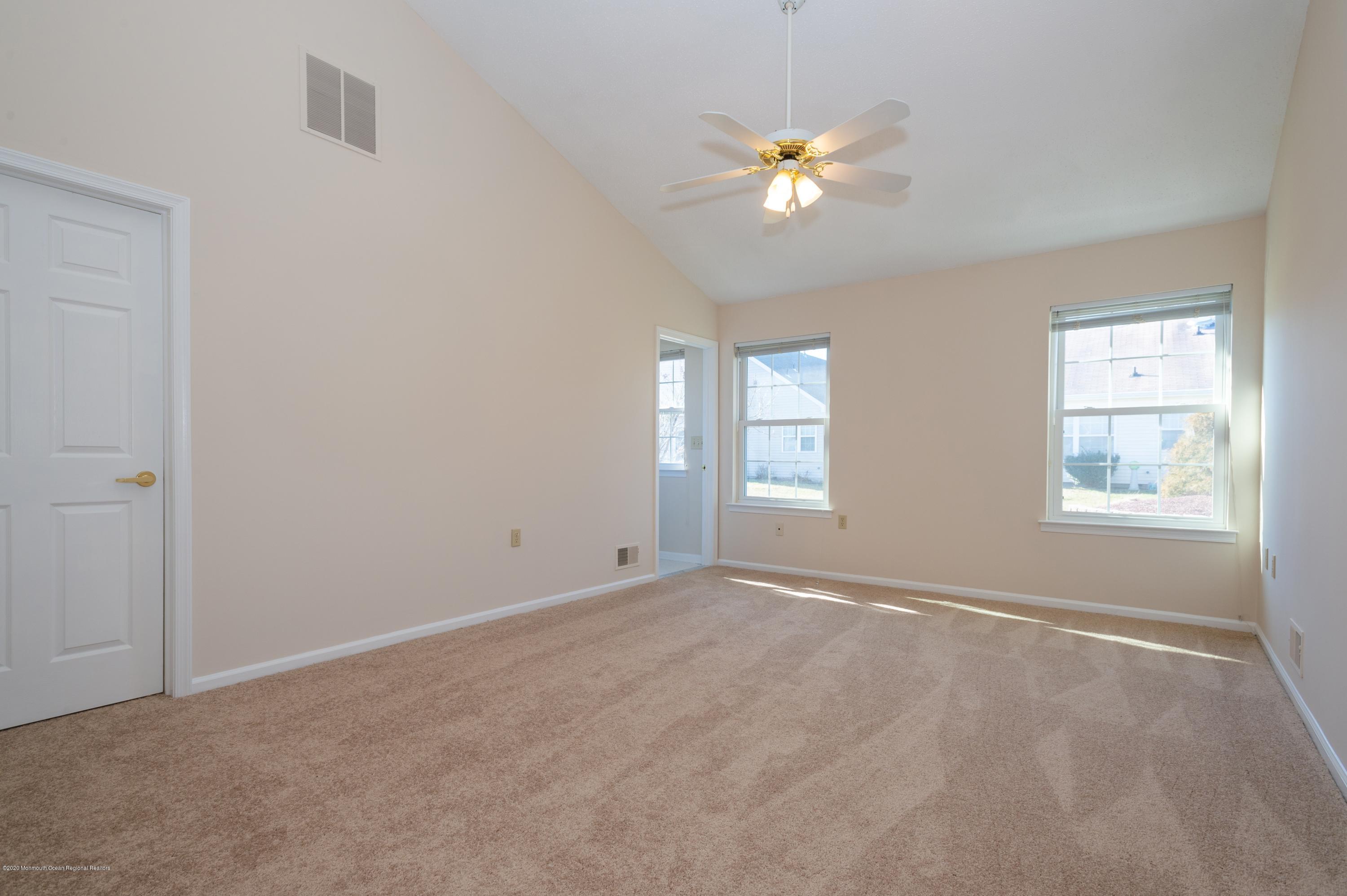 9 Portebello Road Jackson, NJ 08527 - Photo 17 of 26 17_9PortebelloRoad_14_MasterBedroom_HiRe