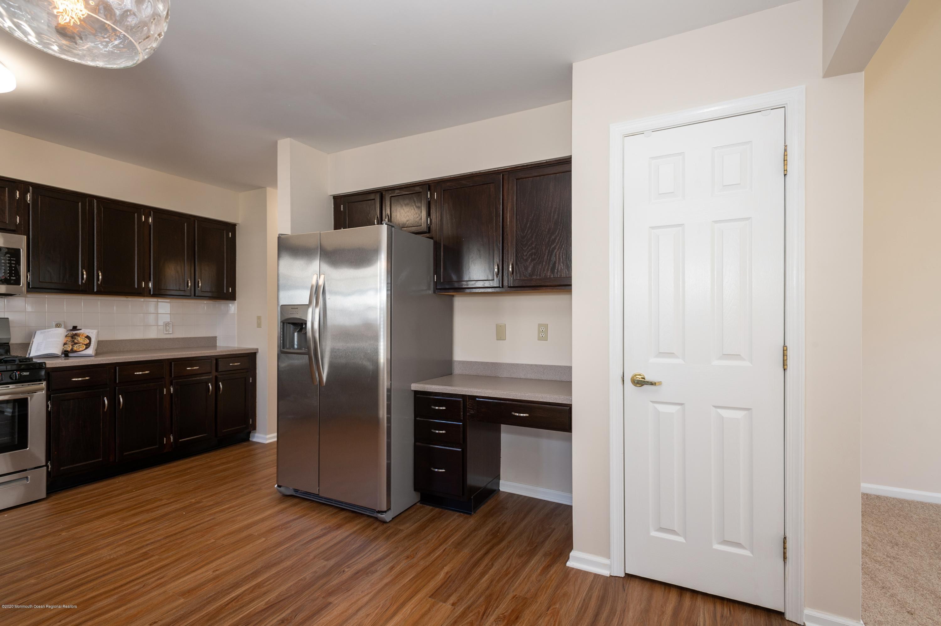 9 Portebello Road Jackson, NJ 08527 - Photo 7 of 26 07_9PortebelloRoad_177002_Kitchen_HiRes