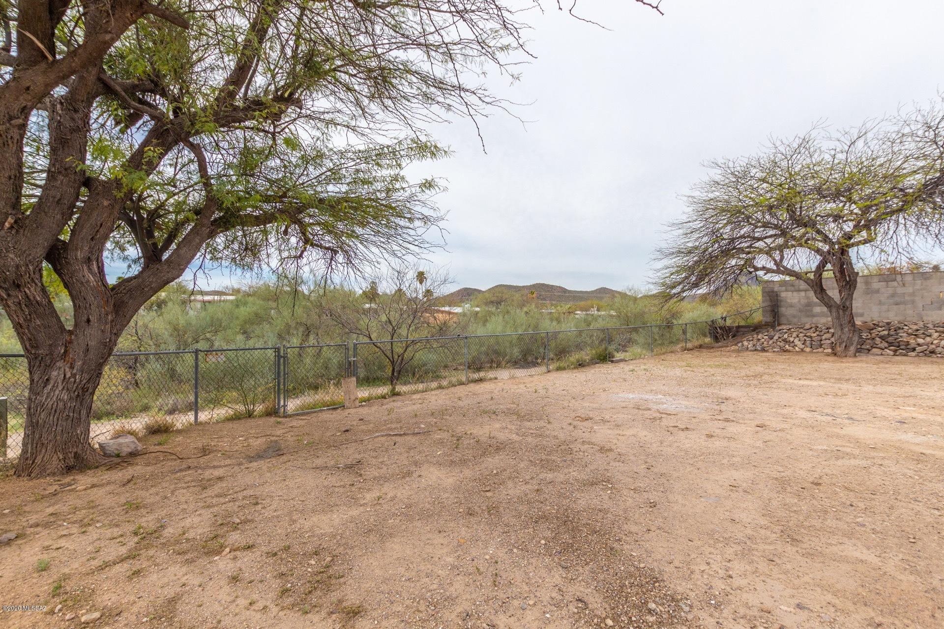 1979 West Saxony Road Tucson, AZ 85713 - Photo 24 of 26