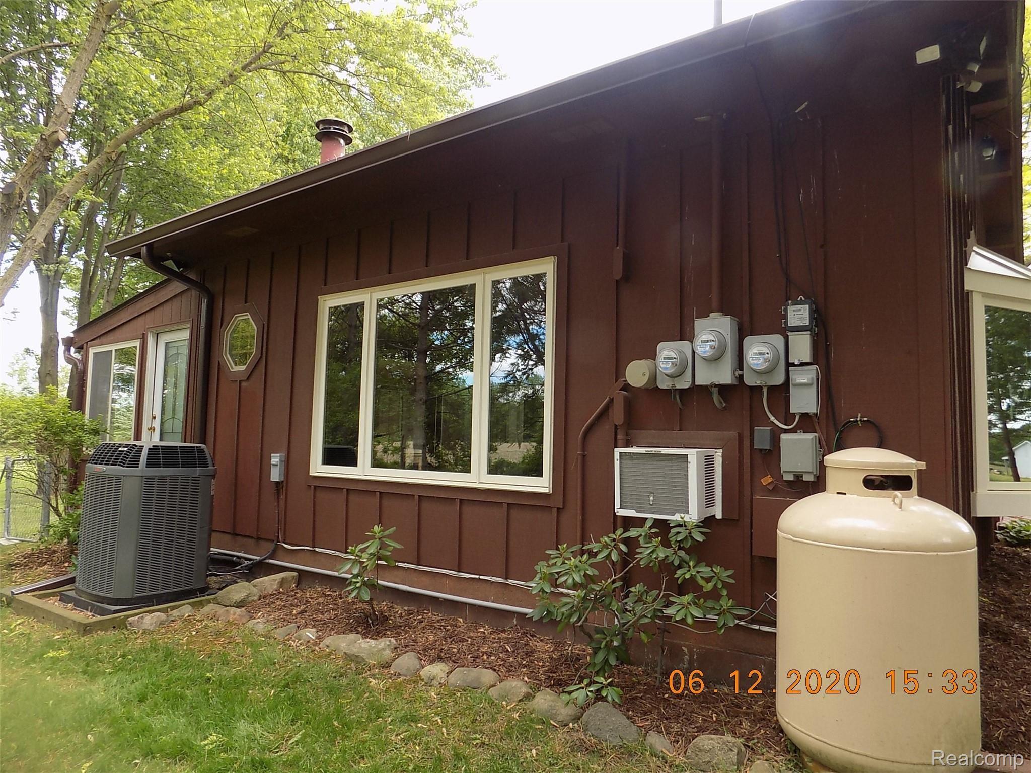 80300 Coon Creek Road Armada, MI 48005 - Photo 7 of 43 DSCN0573.JPG