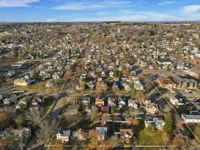 $240,000 | 320-322 3rd Street, Baraboo, WI 53913