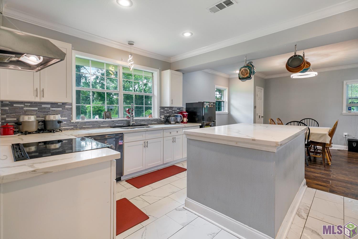 8227 Oak View Drive Baton Rouge, LA 70814 - Photo 7 of 21