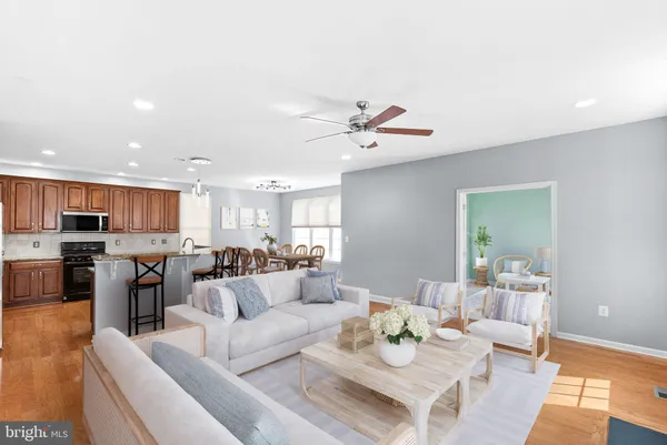 $950,000 | 25160 Riding Center Drive, Chantilly, VA 20152