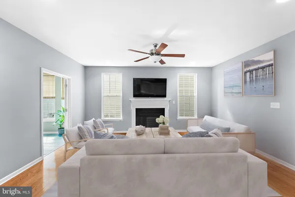 $950,000 | 25160 Riding Center Drive, Chantilly, VA 20152