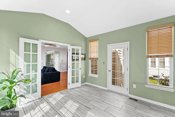 $950,000 | 25160 Riding Center Drive, Chantilly, VA 20152