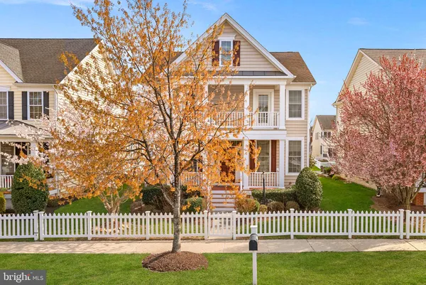 $950,000 | 25160 Riding Center Drive, Chantilly, VA 20152