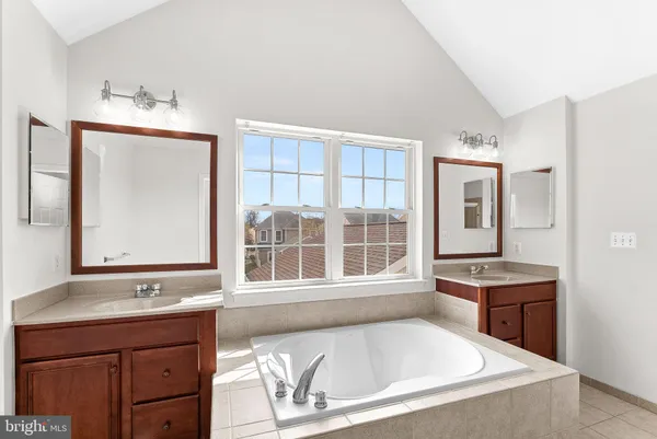 $950,000 | 25160 Riding Center Drive, Chantilly, VA 20152