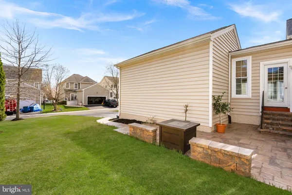 $950,000 | 25160 Riding Center Drive, Chantilly, VA 20152